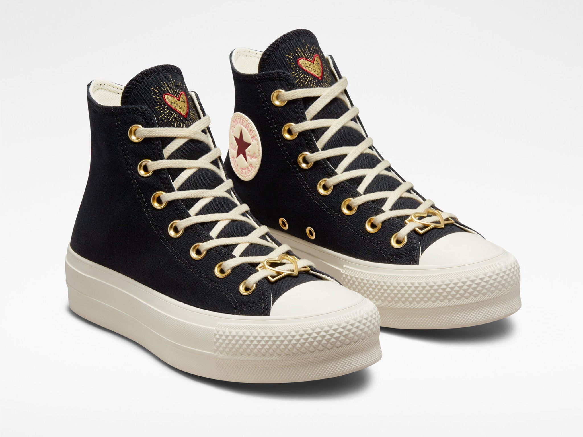 Converse heart clearance collection